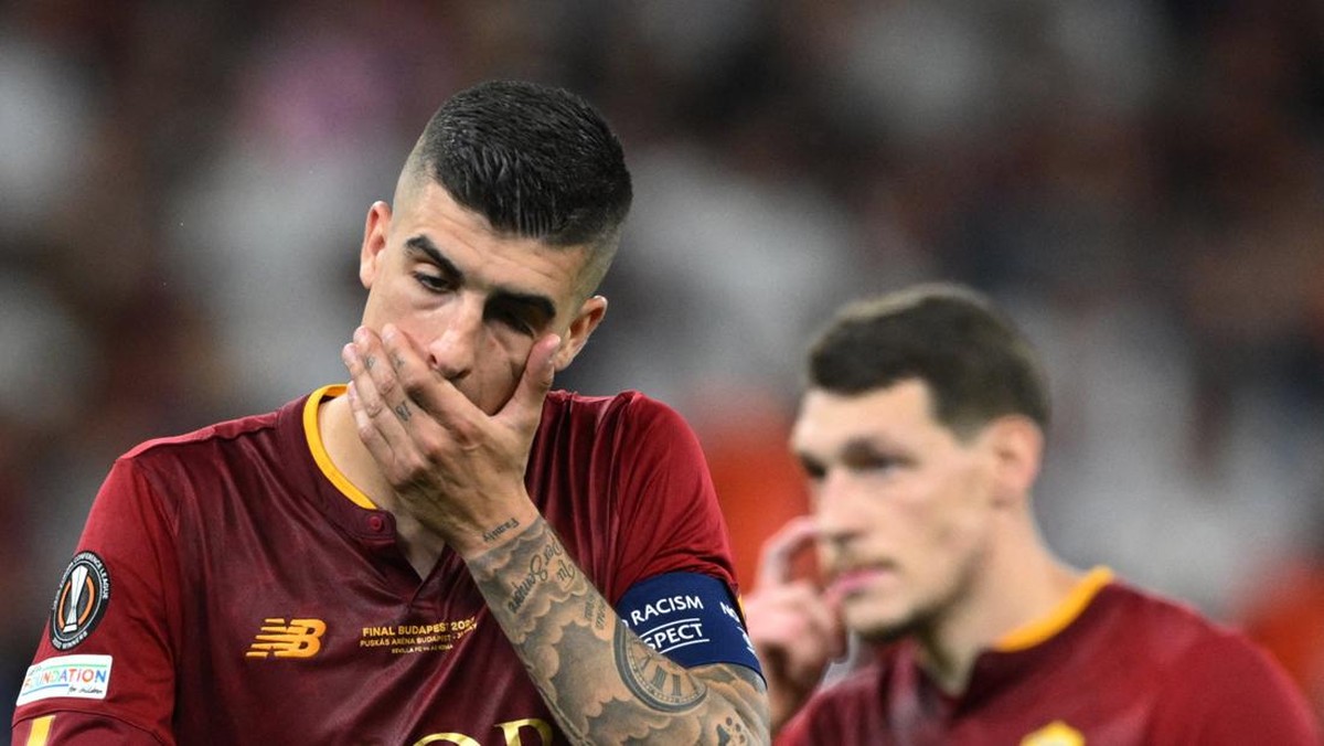 Gianluca Mancini from hero to zero di Liga Europa. (Foto: REUTERS/ANNEGRET HILSE)