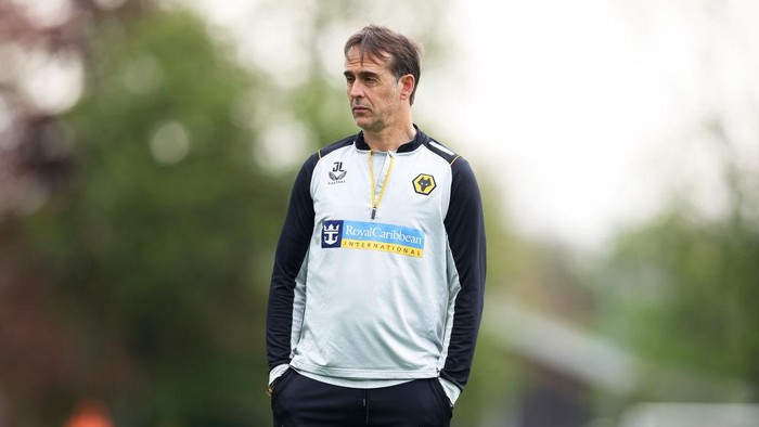 WOLVERHAMPTON, ENGLAND - MAY 09: Julen Lopetegui, Manager of Wolverhampton Wanderers looks on during a Wolverhampton Wanderers Training Session at The Sir Jack Hayward Training Ground on May 09, 2023 in Wolverhampton, England. (Photo by Jack Thomas - WWFC/Wolves via Getty Images)