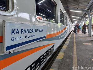 Kereta Pandalungan Anjlok di Stasiun Tanggulangin Kereta Pandalungan Anjlok di Stasiun Tanggulangin