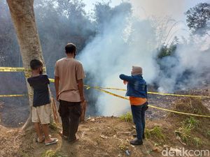 37 Warga Termasuk Balita Sesak Napas Imbas Kebakaran Triplek di Jember 37 Warga Termasuk Balita Sesak Napas Imbas Kebakaran Triplek di Jember
