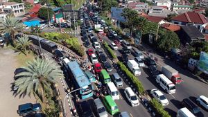 Long Weekend, Jalur Puncak Bogor Macet Gaes!