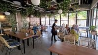 Menikmati Asrinya Resto Keluarga di Pinggir Kota Jakarta