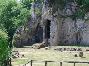 Nymphaeum Mieza, Sekolah Alam Aristoteles Tempat Belajar Aleksander Agung Nymphaeum Mieza, Sekolah Alam Aristoteles Tempat Belajar Aleksander Agung
