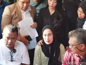 Kisah Miris Istri Korban KDRT Jadi Tersangka Mengadu ke Hotman Paris Kisah Miris Istri Korban KDRT Jadi Tersangka Mengadu ke Hotman Paris