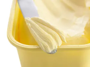 Mentega Vs Margarin, Mana yang Lebih Sehat? Mentega Vs Margarin, Mana yang Lebih Sehat?