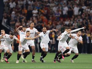 Sevilla Terlilit Utang, Semua Pemain Mau Dijual