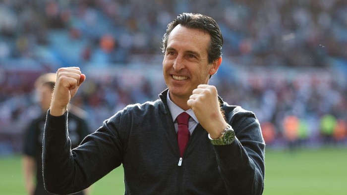 Unai Emery BIRMINGHAM, ENGLAND - MAY 28: Unai Emery the head coach / manager of Aston Villa celebrates qualifying for the UEFA Conference League after the 2-1 victory over Brighton during the Premier League match between Aston Villa and Brighton & Hove Albion at Villa Park on May 28, 2023 in Birmingham, United Kingdom. (Photo by Matthew Ashton - AMA/Getty Images)