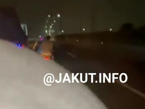 Viral Sekelompok Pemuda Bermotor Terobos Tol Wiyoto Wiyono, Tanpa Helm Pula!