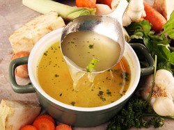 7 Manfaat Konsumsi Kaldu Sayuran, Bisa Bantu Turunkan BB!