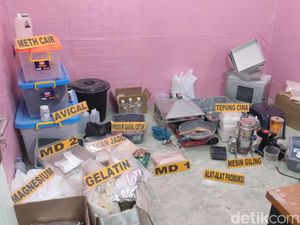 Ribuan Ekstasi Dibuat di Rumah Kontrakan Semarang, Mau Diedarkan ke Mana? Ribuan Ekstasi Dibuat di Rumah Kontrakan Semarang, Mau Diedarkan ke Mana?