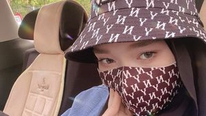 8 Gaya Hijab Syari Inara Rusli yang Sporty, Viral Minta Nafkah Rp 10 M