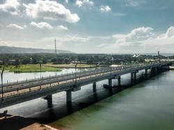 Diresmikan Jokowi, Jembatan Kretek II Garapan HK Diharap Pacu Ekonomi