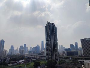 Udara Jakarta Paling Berpolusi Sedunia Versi IQAir Siang Ini