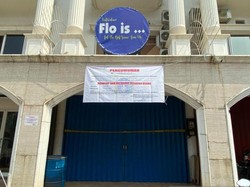Satpol PP Tutup Panti Pijat Plus-plus Flo Is di Kembangan Jakbar