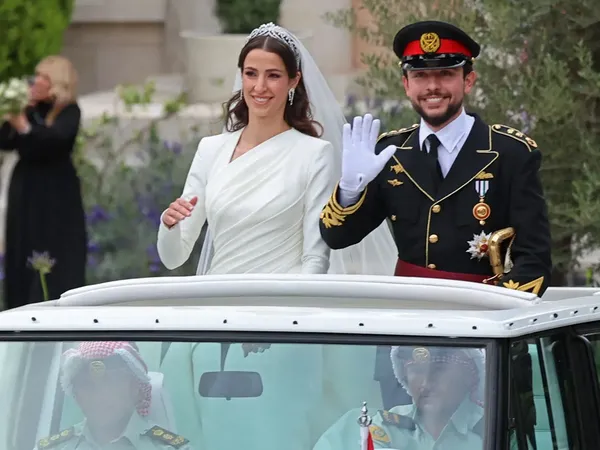 8 Gaya Wanita Arab, Kerabat Raja Salman Saat Dinikahi Pangeran Yordania