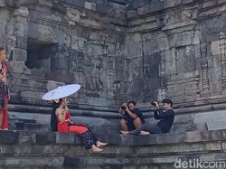 Viral Bule-bule Nyanyi buat Sejoli yang Lagi Prewedding di Candi Plaosan