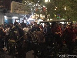 Jokowi di Malioboro: Naik Andong dan Bikin Pedagang Hepi