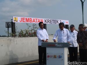 Resmikan Jembatan Kretek 2 Bantul, Jokowi Janjikan JJLS  Kelar Tahun Ini