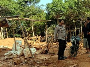 Omzet Tak Biasa Diraup Para Penambang Emas Ilegal di Sukabumi