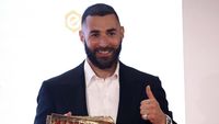 Samai Messi dan Ronaldo, Benzema Raih Marca Legend Award