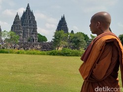 Suka Duka Biksu Thudong Jalan Kaki 71 Hari dari Thailand ke Borobudur