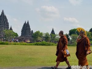 Biksu Thudong Singgahi Candi Prambanan-Sewu di Klaten, Ini Misinya Biksu Thudong Singgahi Candi Prambanan-Sewu di Klaten, Ini Misinya