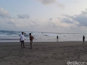 3 Bocah Pangandaran Tenggelam Usai Main Bola di Pantai 3 Bocah Pangandaran Tenggelam Usai Main Bola di Pantai