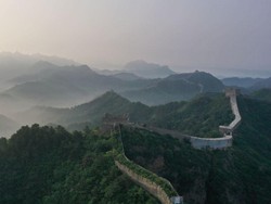 Jebol Tembok Besar China demi Buat Jalan Pintas, 2 Orang Dibekuk