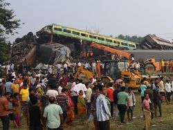 Ternyata, Ini Penyebab Kecelakaan Kereta Maut di India