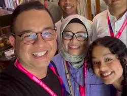 Anies Sekeluarga Berkalung Tiket Formula E: Sampai Ketemu di Ancol!