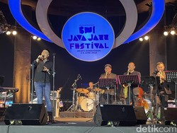 Pertama Kali Manggung di BNI Java Jazz Festival 2023 Bikin Alonzo Brata Terharu