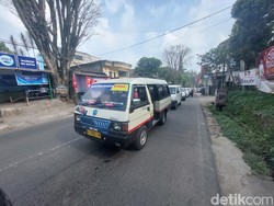 Kala Sopir Angkot Lembang Curhat Tak Kebagian Berkah Saat Longweekend
