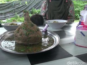 Bakso Unik Berbentuk Corong di Subang