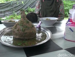 Bakso Unik Berbentuk Corong di Subang