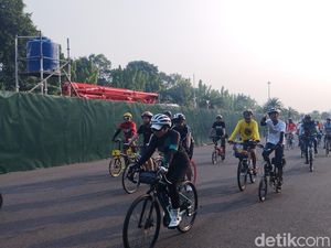 Greenpeace Gelar Pawai Peringati Hari Sepeda Sedunia, Singgung Krisis Iklim Greenpeace Gelar Pawai Peringati Hari Sepeda Sedunia, Singgung Krisis Iklim