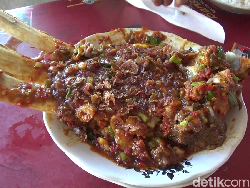 Yuk Coba Lezatnya Tongseng Iga Sapi Jumbo Khas Lumajang