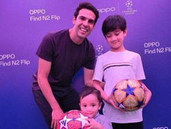 Keren! Gaya Rafathar dan Rayyanza Foto Bareng Kaka di Acara Oppo