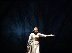 Pentas Teater Monolog Drupadi Telisik Isu Perempuan