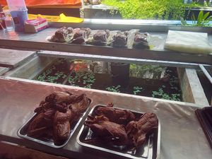 Hidden Gems Paon Dwaji, Marinasi Bebek 24 Jam sebelum Masuk ke Tungku Hidden Gems Paon Dwaji, Marinasi Bebek 24 Jam sebelum Masuk ke Tungku