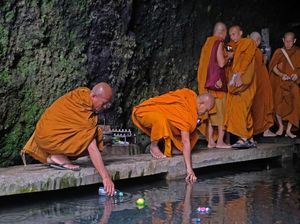 Serba-serbi Waisak: 3 Peristiwa Penting di Dalamnya