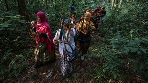 Momen Sedekah Hutan Universitas Indonesia