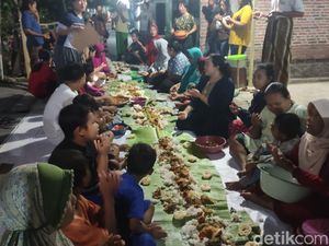 7 Fakta Syukuran Usai Masriah Dipenjara, Warga Mau Memaafkan Tapi... 7 Fakta Syukuran Usai Masriah Dipenjara, Warga Mau Memaafkan Tapi...