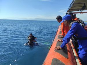 SAR Temukan Korban Jiwa Kedua dari 5 Orang yang Hanyut di Tanjung Menangis SAR Temukan Korban Jiwa Kedua dari 5 Orang yang Hanyut di Tanjung Menangis