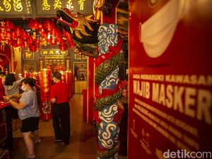 Vihara atau Wihara, Mana yang Benar Menurut KBBI? Vihara atau Wihara, Mana yang Benar Menurut KBBI?