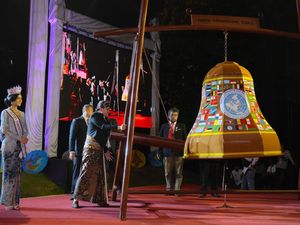 Temu Raja-raja & Tokoh Agama juga Meriahkan Waisak di Candi Borobudur