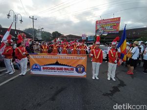 Momen Ribuan Umat Buddha Arak-arakan Waisak Menuju Candi Borobudur