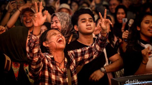 Seru-seruan Karaoke Bareng di Hari Kedua BNI Java Jazz Festival 2023