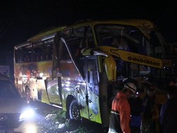 Tidur Nabila Terbangun Saat Bus Tiba-tiba Terbalik di Ciater