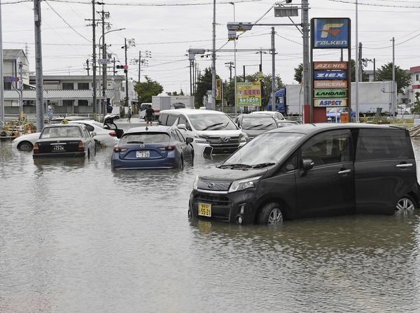Dampak Topan Mawar di Jepang