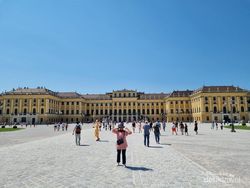 Indahnya Beragam Bagunan Kuno di Kota Wina Austria